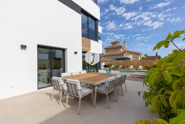 Tweedehands - Villa -
Torrevieja - Torreta Florida