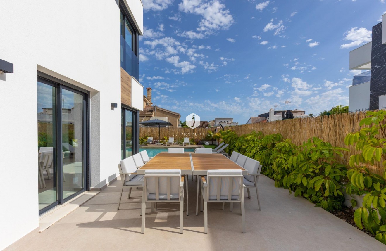 Tweedehands - Villa -
Torrevieja - Torreta Florida