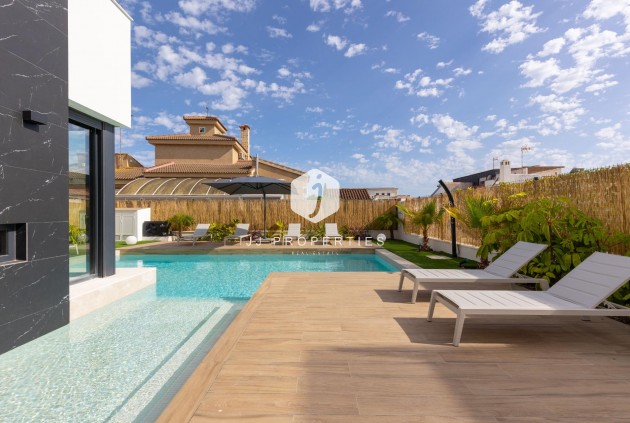 Tweedehands - Villa -
Torrevieja - Torreta Florida