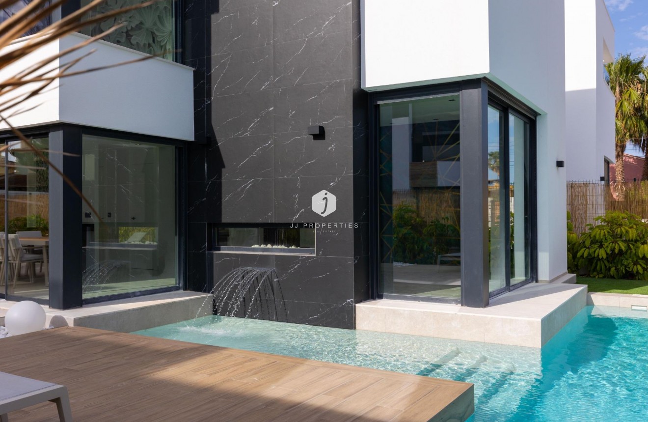 Tweedehands - Villa -
Torrevieja - Torreta Florida