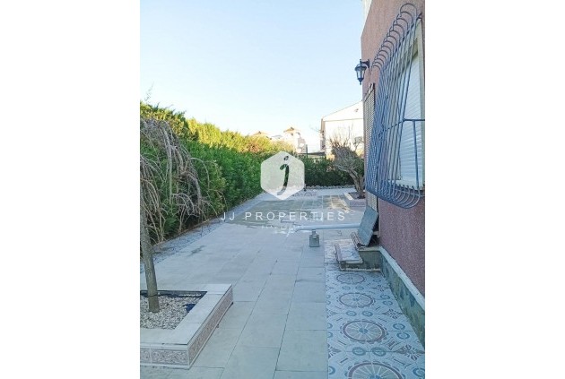 Tweedehands - Villa -
Torrevieja - La siesta