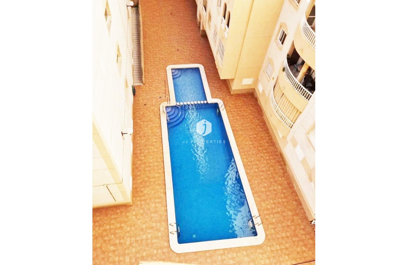 Tweedehands - Appartement / flat -
Torrevieja - Centro