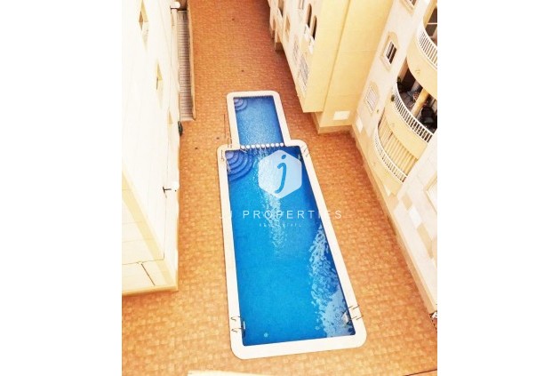 Tweedehands - Appartement / flat -
Torrevieja - Centro