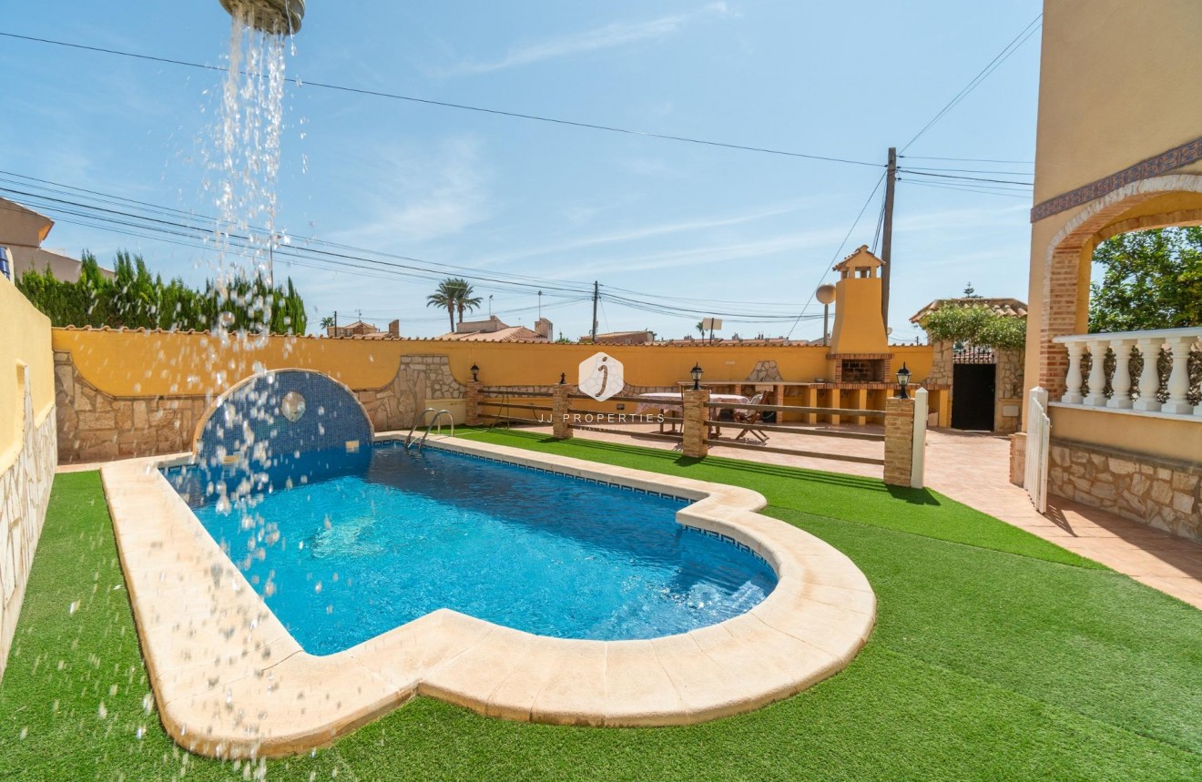 Tweedehands - Chalet -
Orihuela Costa - Los Almendros-la Florida