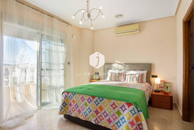 Tweedehands - Chalet -
Orihuela Costa - Los Almendros-la Florida