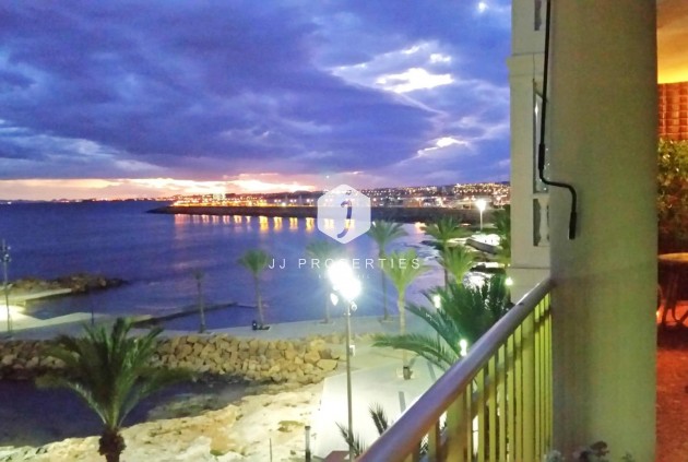 Tweedehands - Appartement / flat -
Torrevieja - Estacion de autobuses