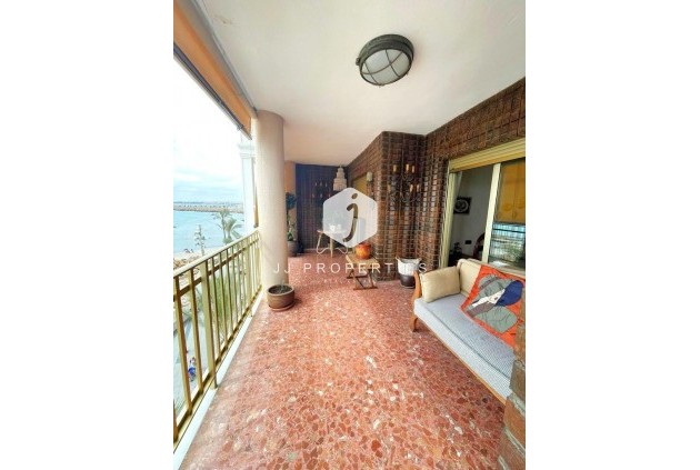 Tweedehands - Appartement / flat -
Torrevieja - Estacion de autobuses