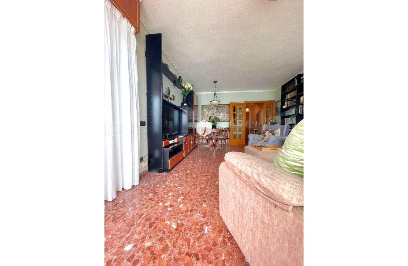 Tweedehands - Appartement / flat -
Torrevieja - Estacion de autobuses