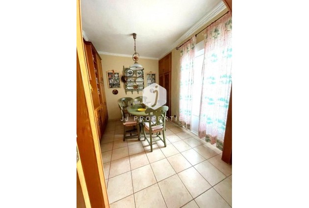 Tweedehands - Appartement / flat -
Torrevieja - Estacion de autobuses