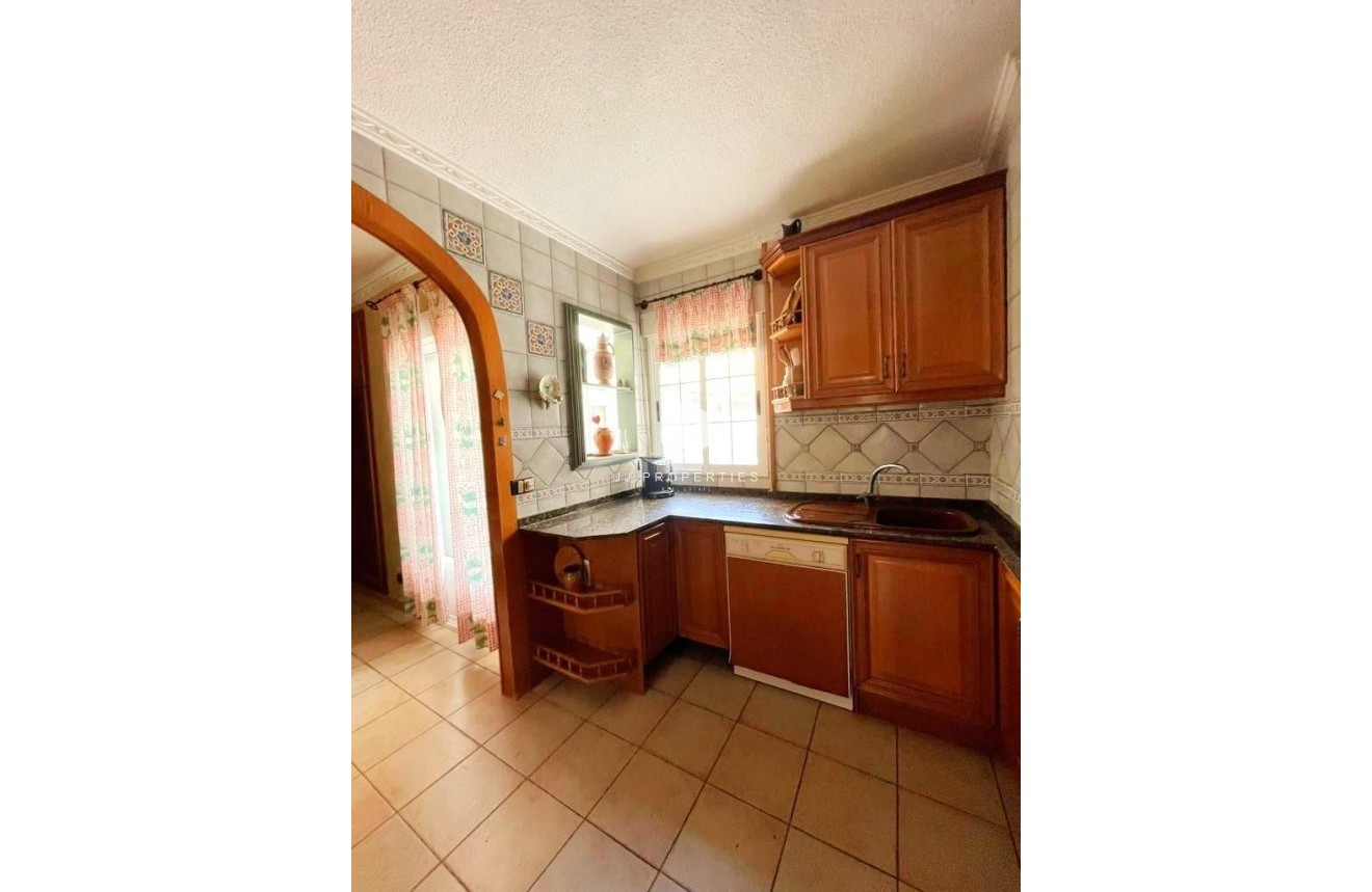 Tweedehands - Appartement / flat -
Torrevieja - Estacion de autobuses