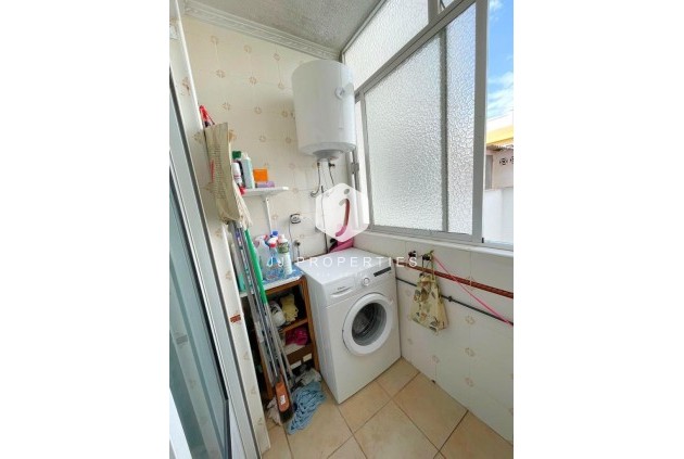 Tweedehands - Appartement / flat -
Torrevieja - Estacion de autobuses