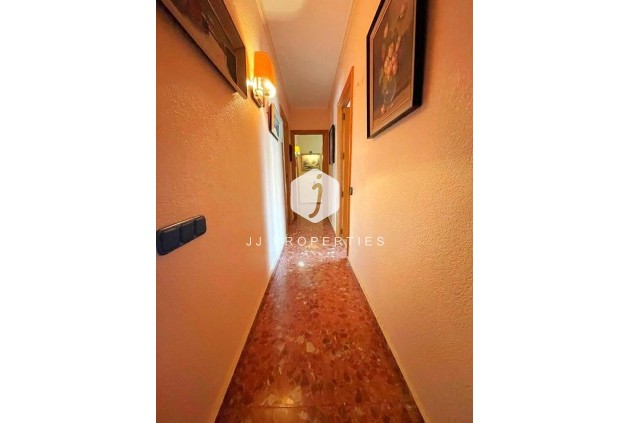 Tweedehands - Appartement / flat -
Torrevieja - Estacion de autobuses