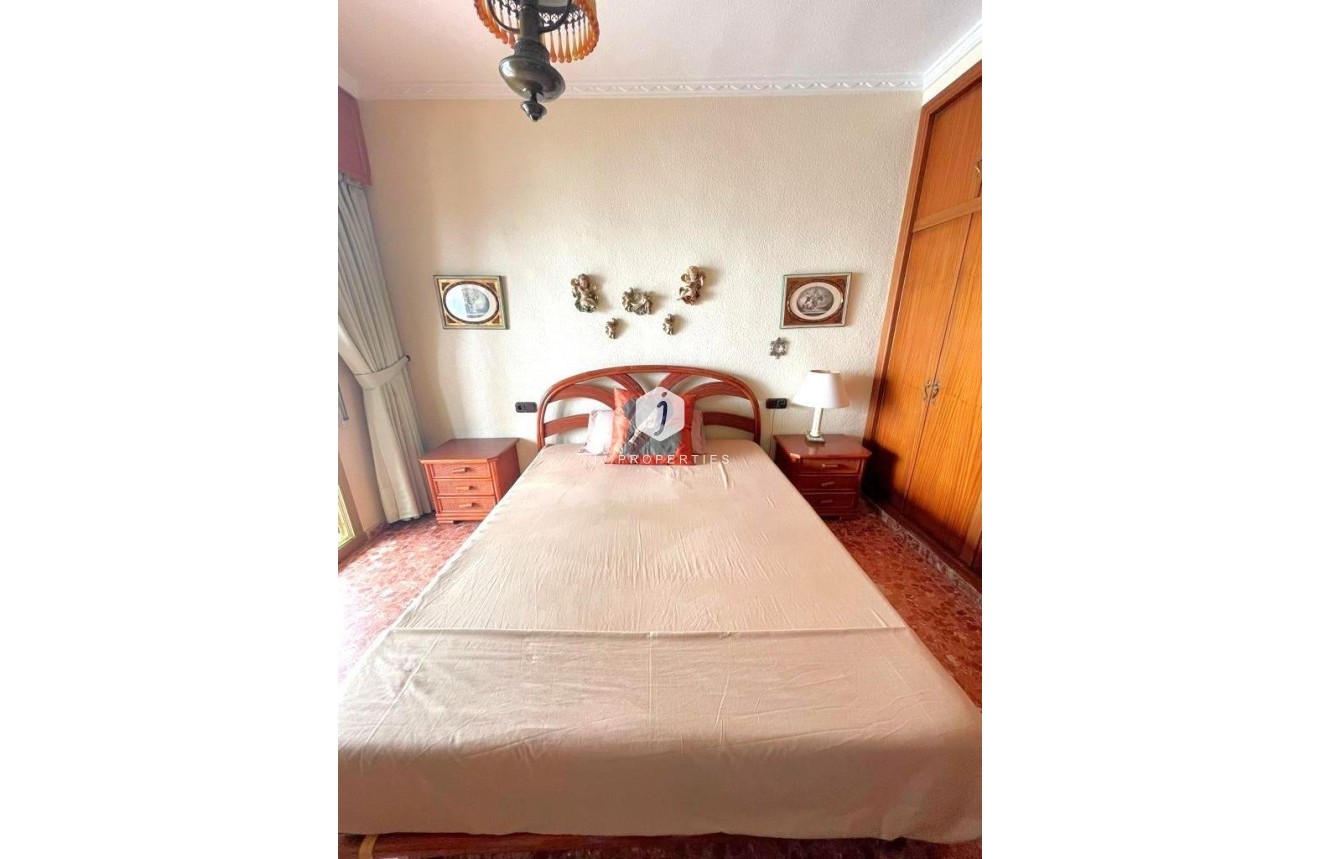 Tweedehands - Appartement / flat -
Torrevieja - Estacion de autobuses