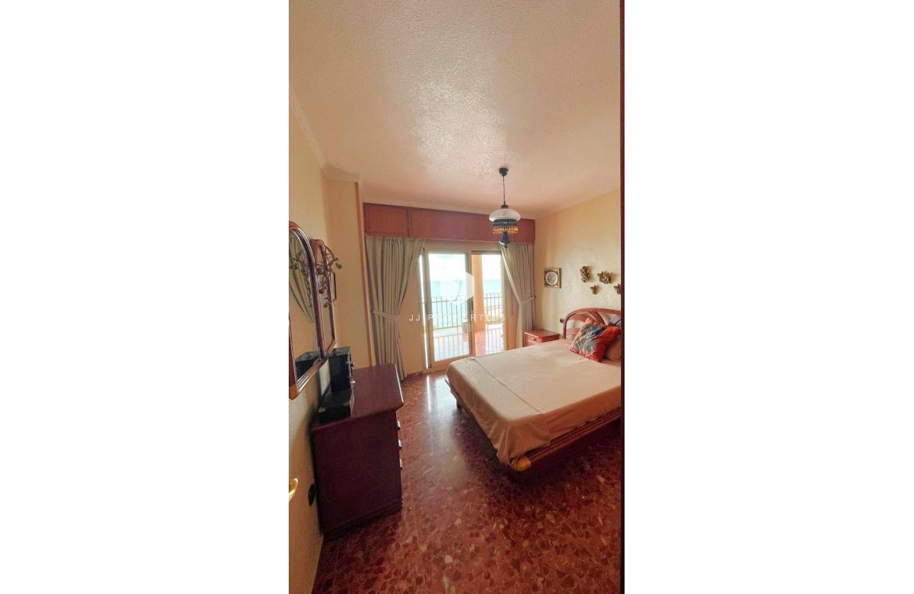 Tweedehands - Appartement / flat -
Torrevieja - Estacion de autobuses