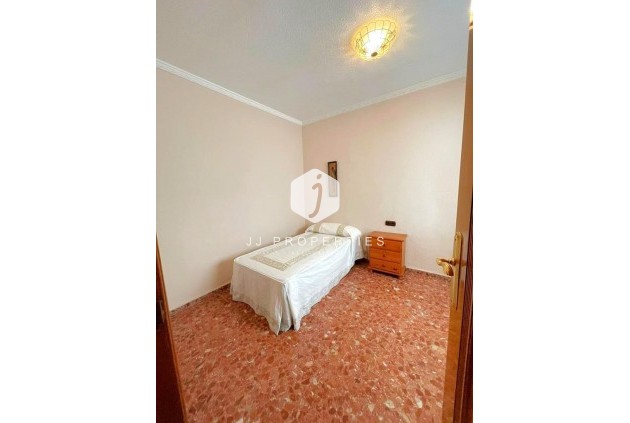 Tweedehands - Appartement / flat -
Torrevieja - Estacion de autobuses