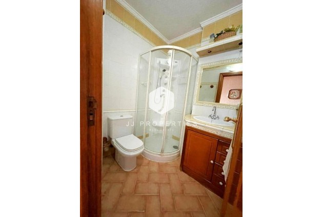 Tweedehands - Appartement / flat -
Torrevieja - Estacion de autobuses