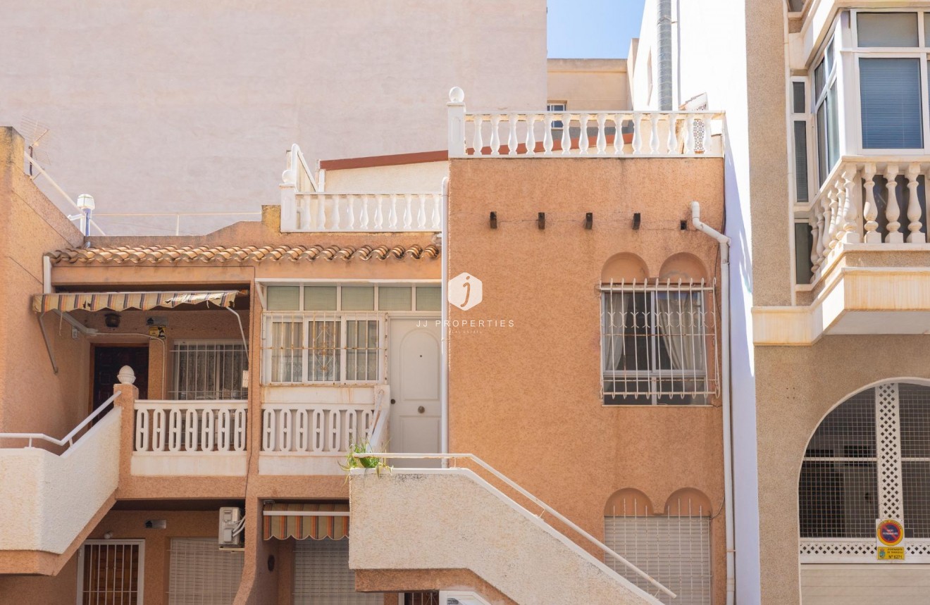 Tweedehands - Bungalow -
Torrevieja - Centro