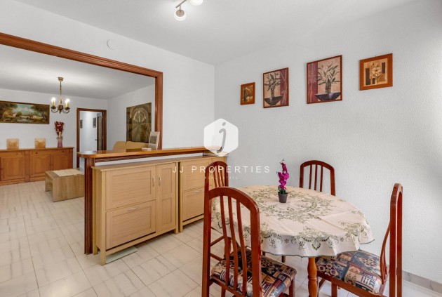 Tweedehands - Bungalow -
Torrevieja - Centro