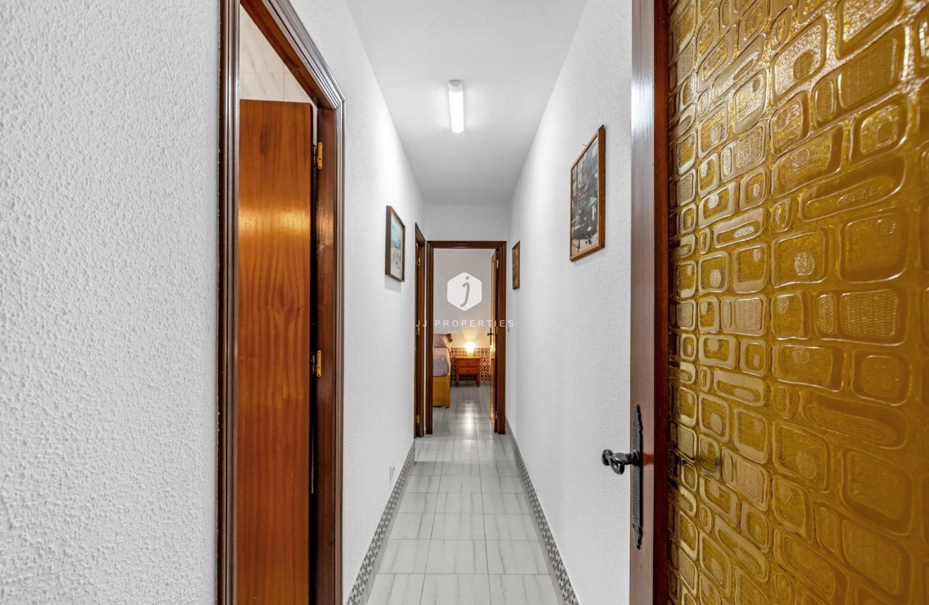 Tweedehands - Bungalow -
Torrevieja - Centro