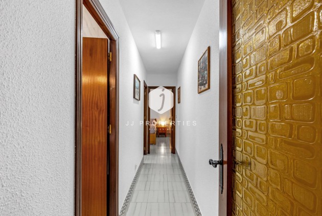 Tweedehands - Bungalow -
Torrevieja - Centro