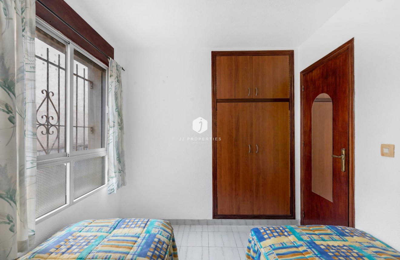 Tweedehands - Bungalow -
Torrevieja - Centro