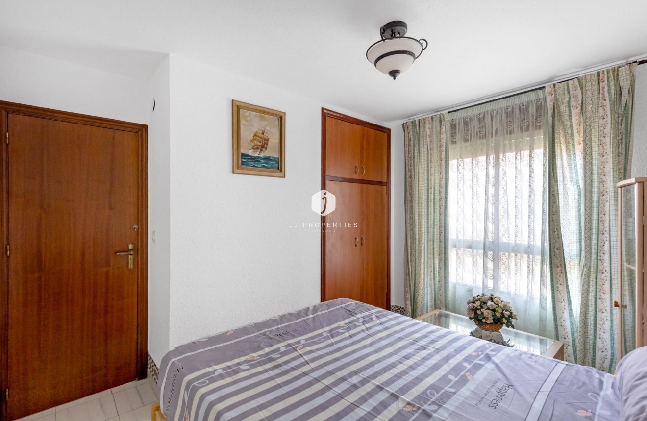 Tweedehands - Bungalow -
Torrevieja - Centro