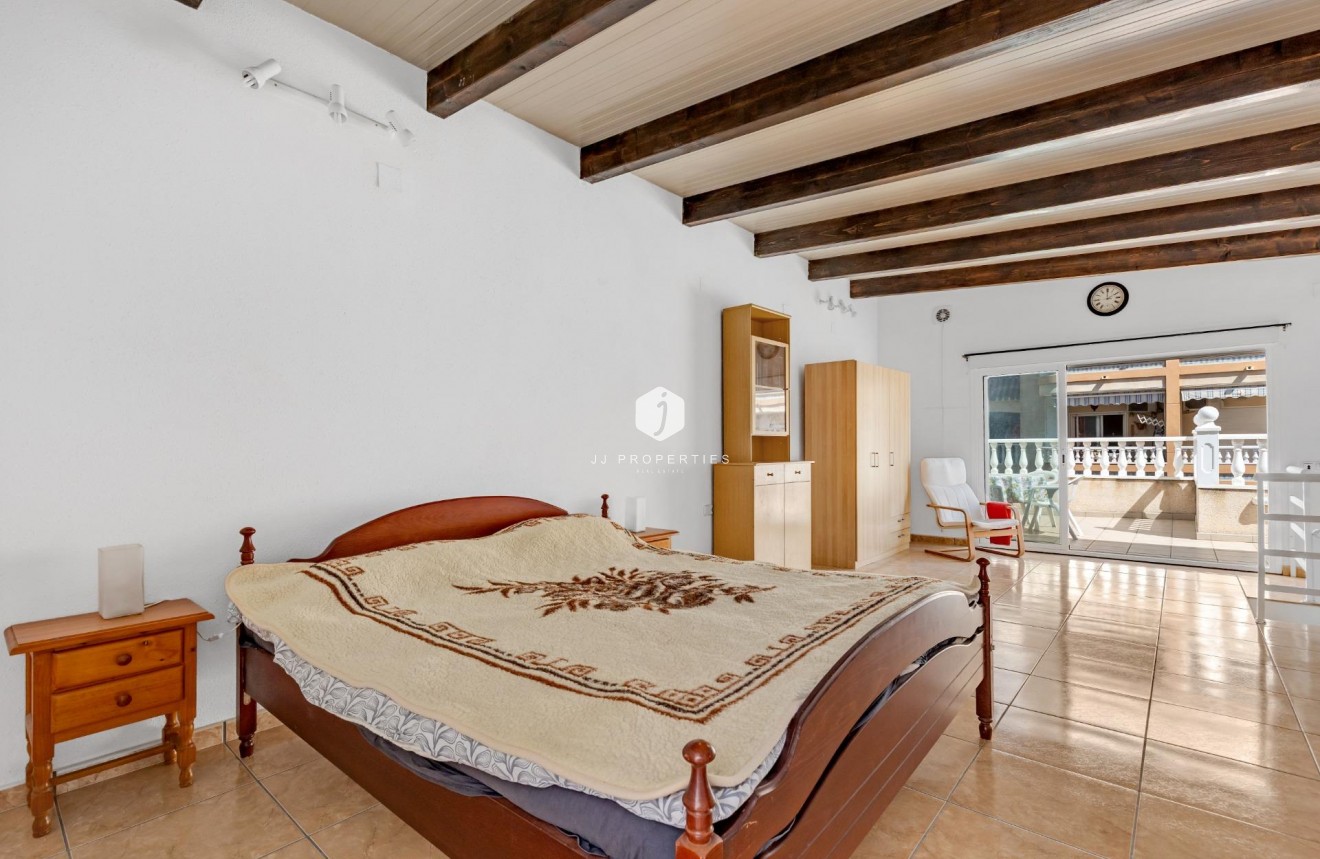 Tweedehands - Bungalow -
Torrevieja - Centro