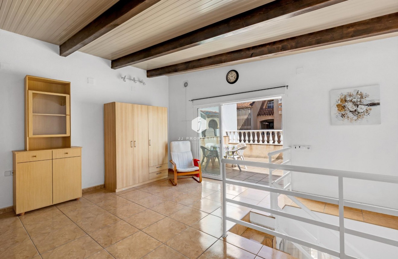 Tweedehands - Bungalow -
Torrevieja - Centro