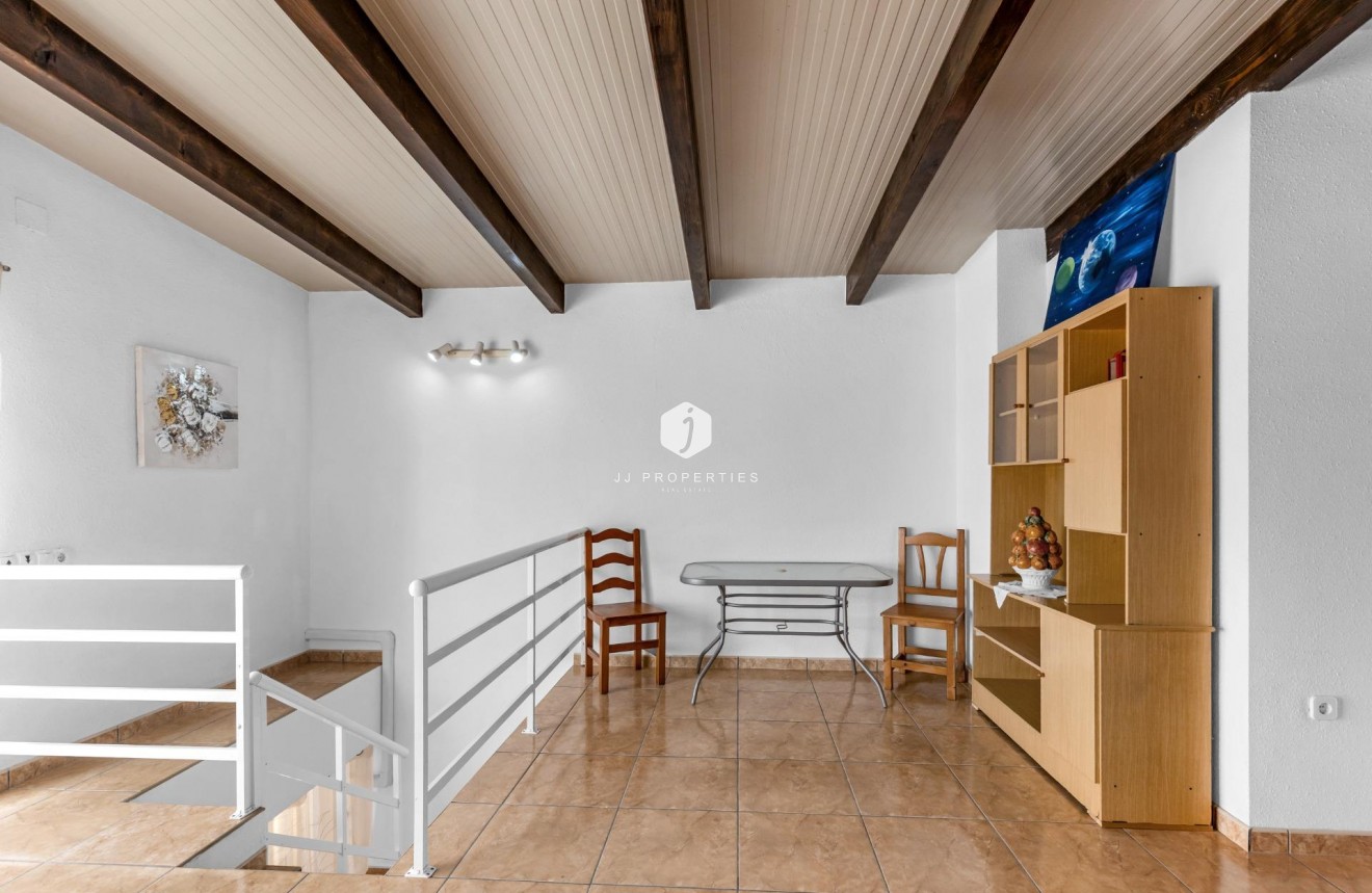 Tweedehands - Bungalow -
Torrevieja - Centro