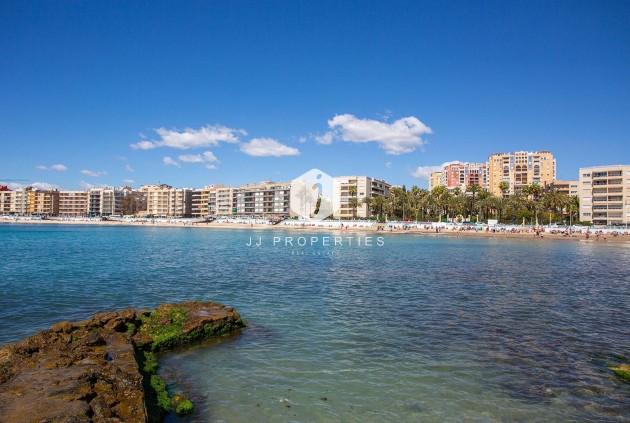 Tweedehands - Bungalow -
Torrevieja - Centro