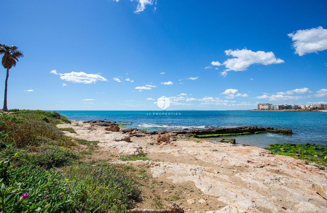 Tweedehands - Bungalow -
Torrevieja - Centro