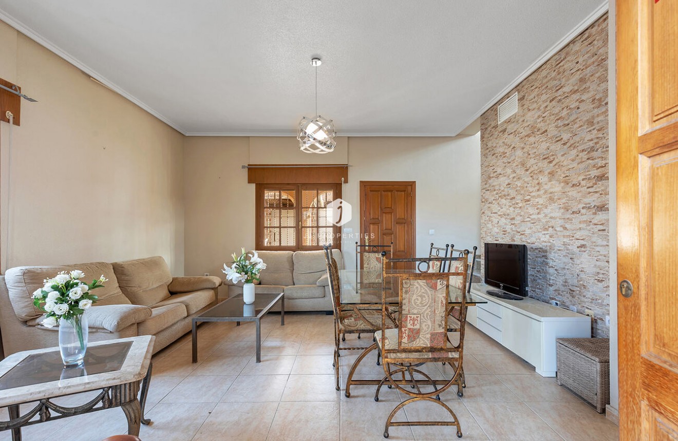 Aus zweiter Hand - Villa -
Ciudad Quesada