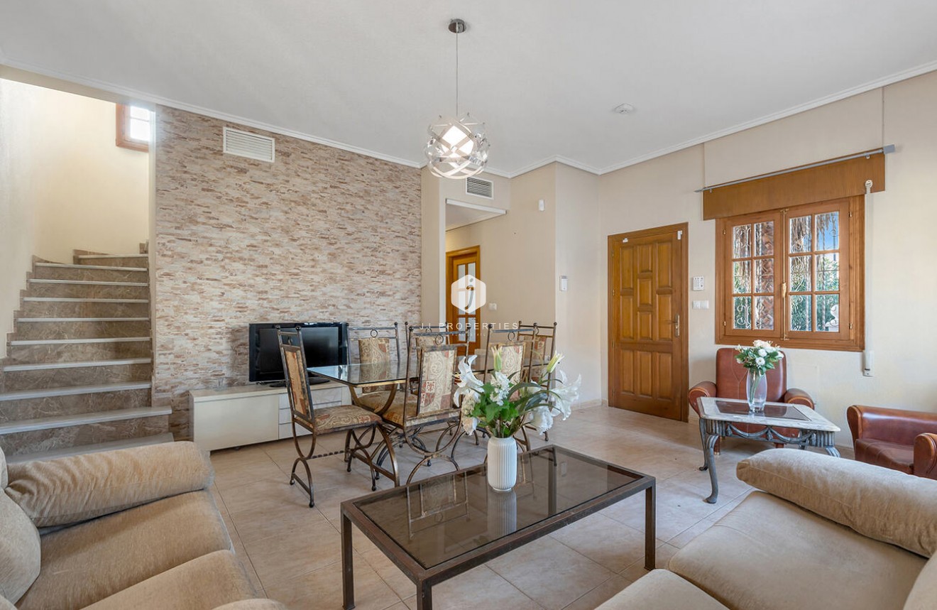 Aus zweiter Hand - Villa -
Ciudad Quesada