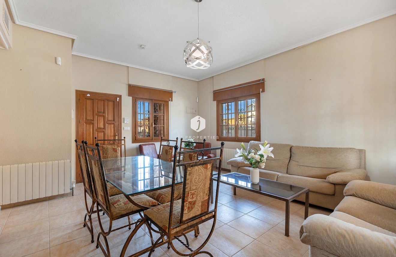 Aus zweiter Hand - Villa -
Ciudad Quesada