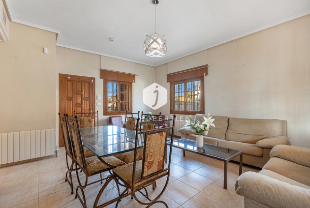 Aus zweiter Hand - Villa -
Ciudad Quesada