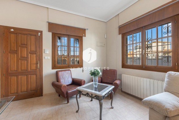 Aus zweiter Hand - Villa -
Ciudad Quesada