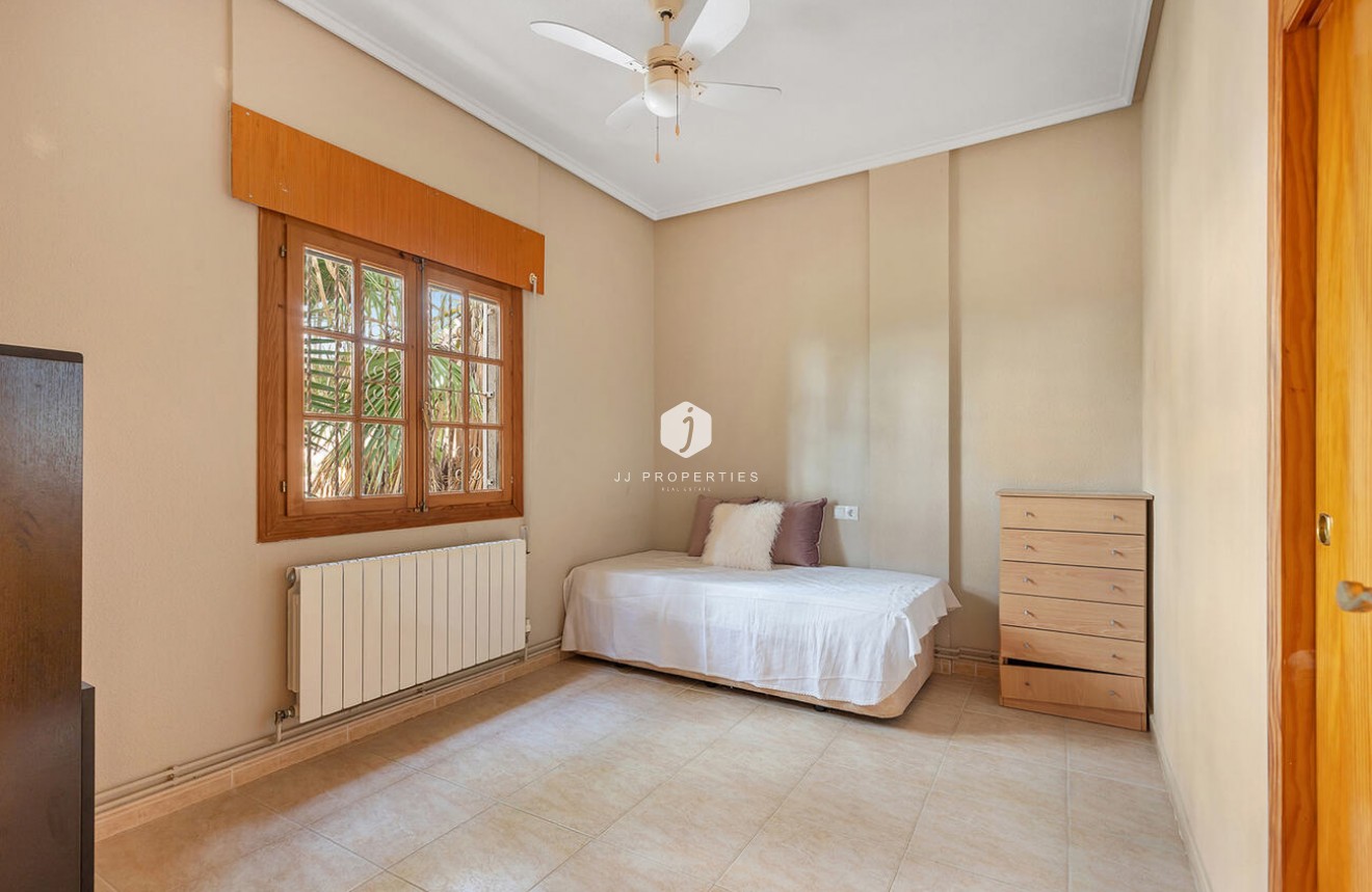 Aus zweiter Hand - Villa -
Ciudad Quesada