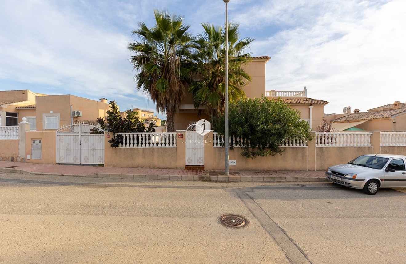 Aus zweiter Hand - Villa -
Ciudad Quesada