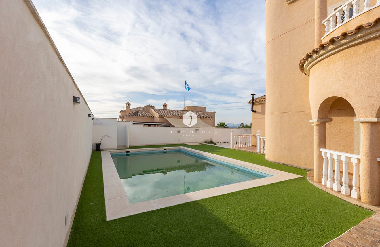 Aus zweiter Hand - Villa -
Ciudad Quesada