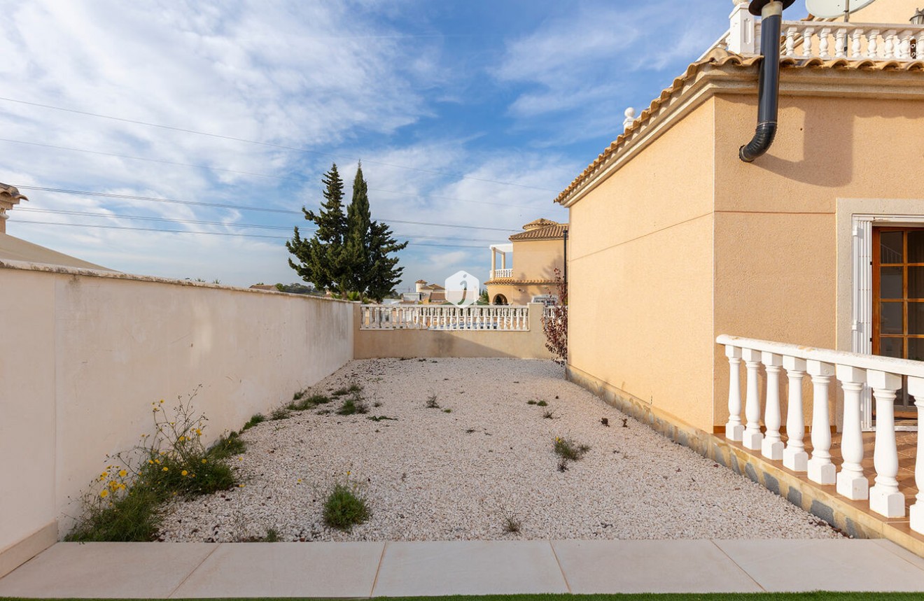 Aus zweiter Hand - Villa -
Ciudad Quesada