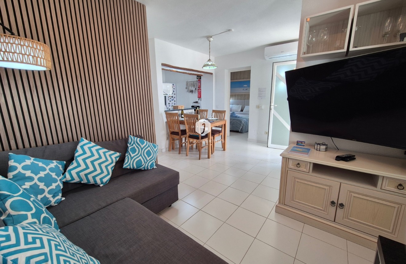 Tweedehands - Appartement / flat -
San Miguel de Salinas - Inland