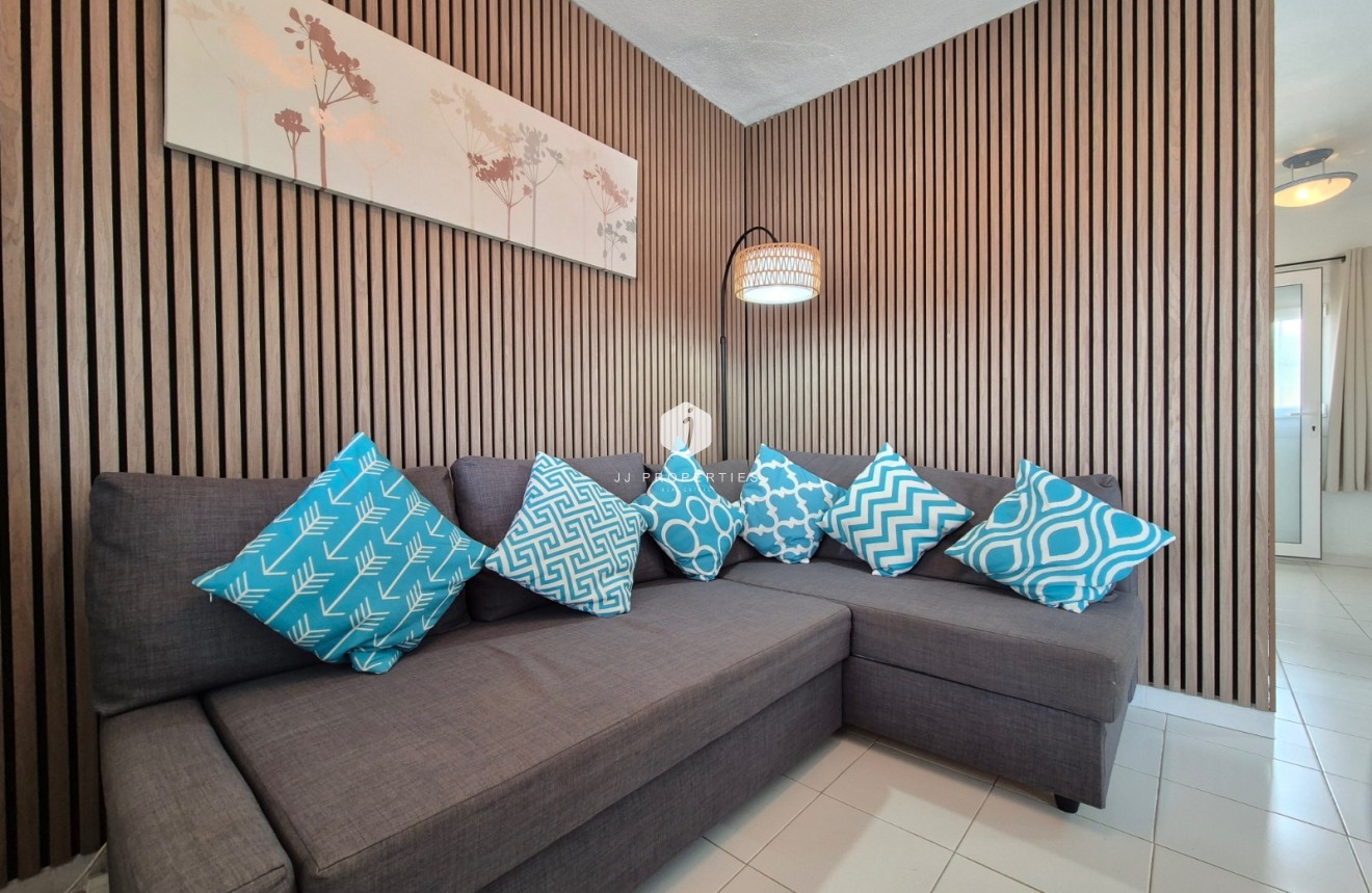 Tweedehands - Appartement / flat -
San Miguel de Salinas - Inland