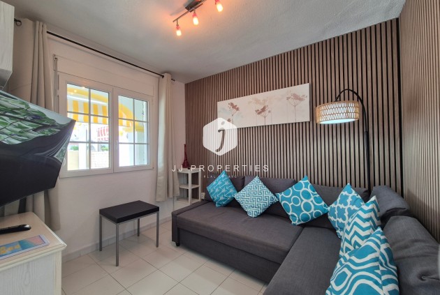 Tweedehands - Appartement / flat -
San Miguel de Salinas - Inland