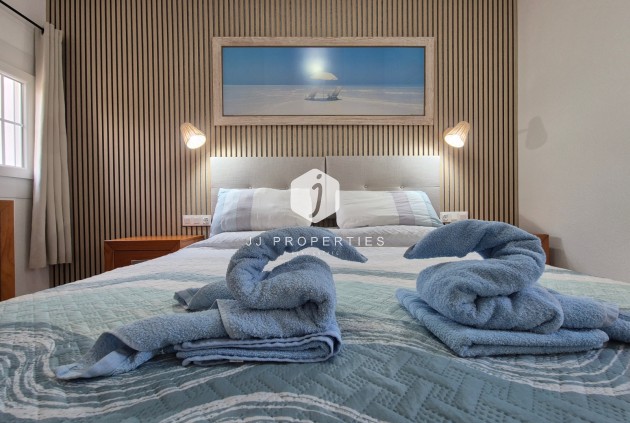 Tweedehands - Appartement / flat -
San Miguel de Salinas - Inland