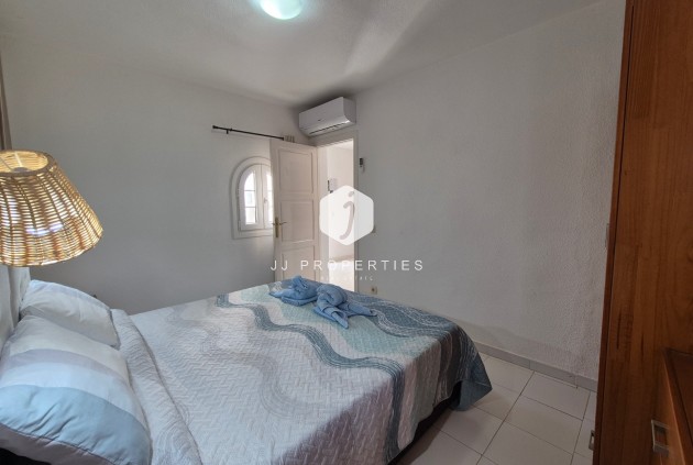 Tweedehands - Appartement / flat -
San Miguel de Salinas - Inland