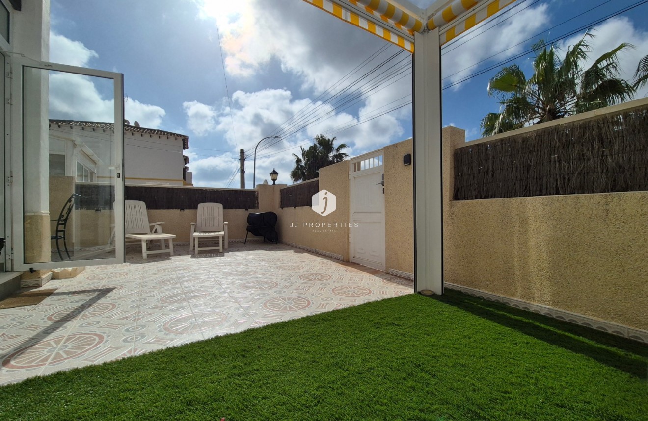 Tweedehands - Appartement / flat -
San Miguel de Salinas - Inland