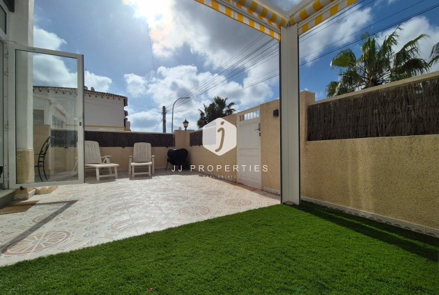 Tweedehands - Appartement / flat -
San Miguel de Salinas - Inland