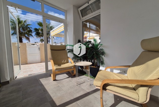 Tweedehands - Appartement / flat -
San Miguel de Salinas - Inland