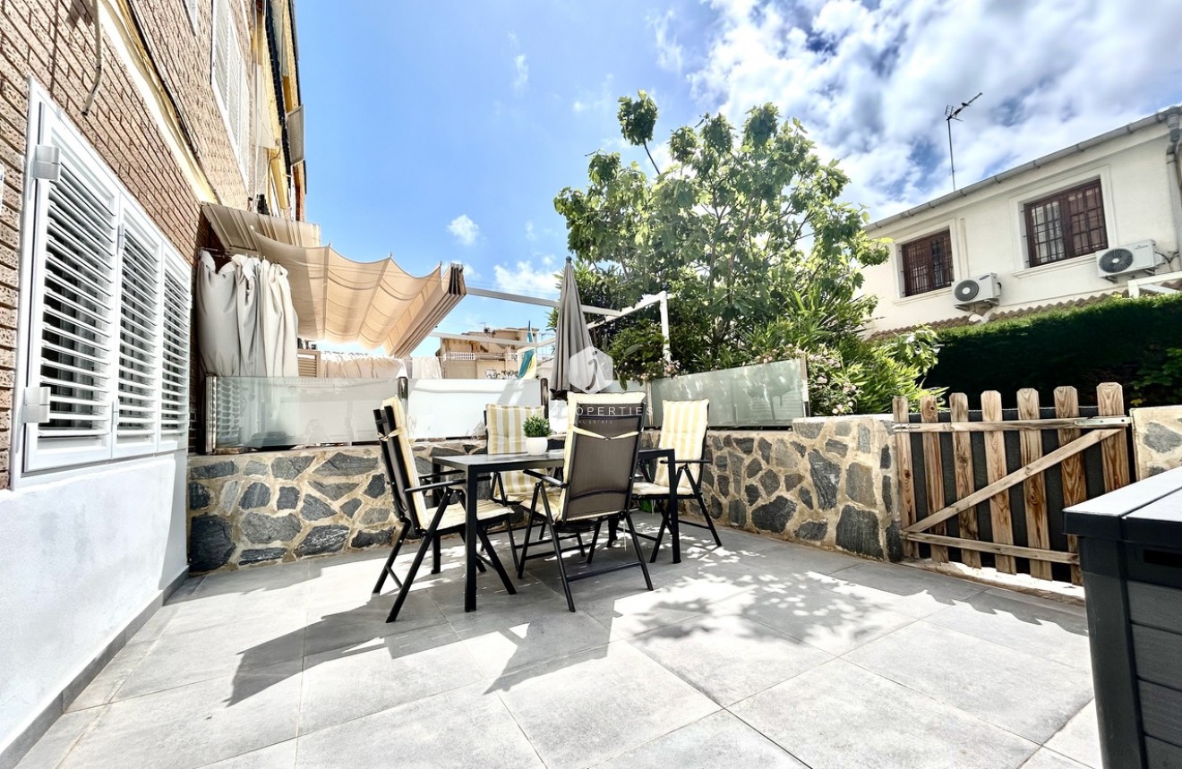 Tweedehands - Appartement / flat -
La Zenia - Costa Blanca