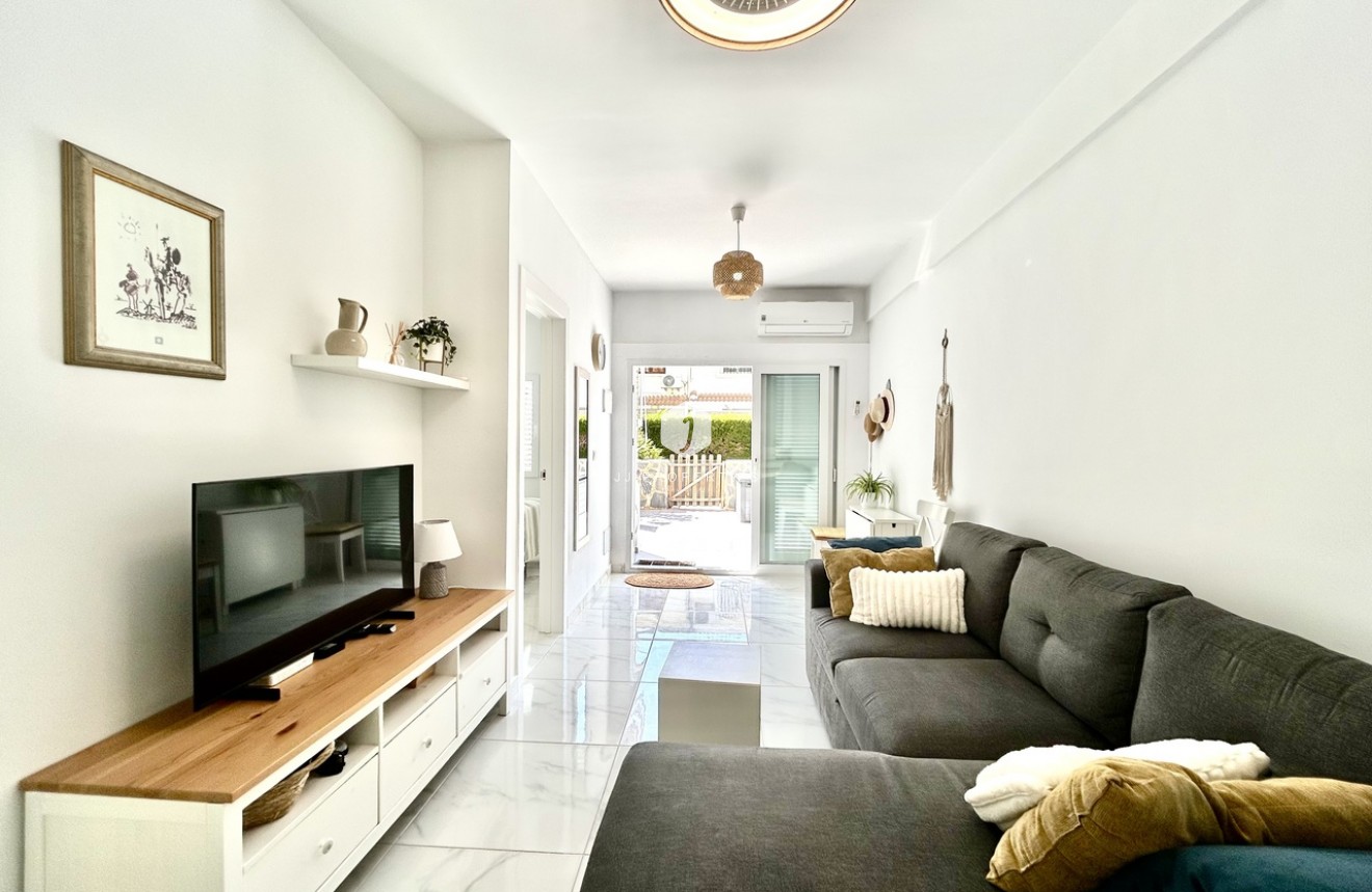 Tweedehands - Appartement / flat -
La Zenia - Costa Blanca